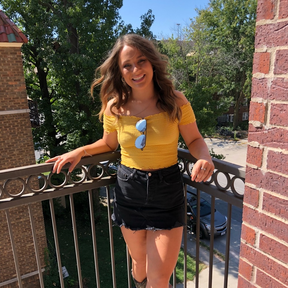 Meet your Posher, Danika